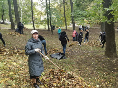 Рязанские библиотекари навели порядок в Нижнем городском саду