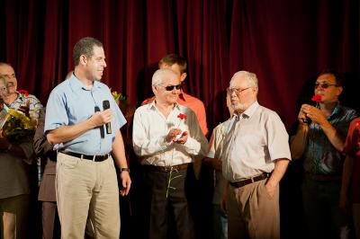 Рязанский театр драмы проводил на заслуженный отдых старейшего гримёра России