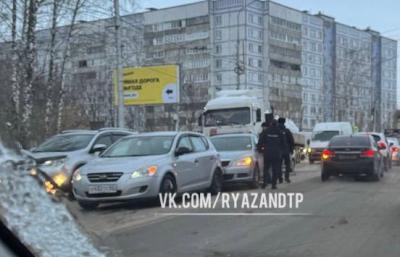 В Приокском столкнулись две леговушки