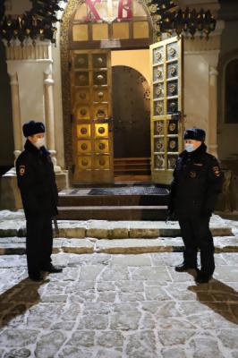 В рождественскую ночь в богослужениях поучаствовали около 10 тысяч рязанцев