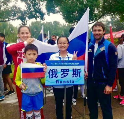 Роман Ерлинеков (справа)