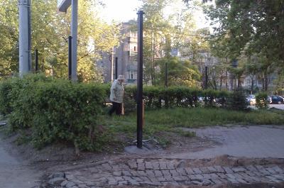 Сквер возле Дворца молодёжи в Рязани обносят забором