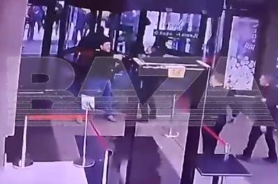 Появилось видео из торгового центра в Подмосковье, где рязанец устроил стрельбу