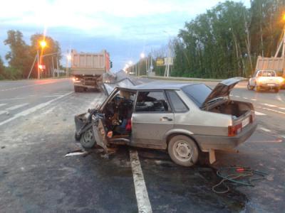 Опрометчивый рязанец размазал свою «пятнашку» о грузовик