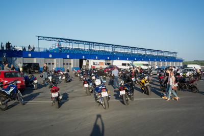 Рязанские байкеры освоились на профессиональной гоночной трассе «Атрона»