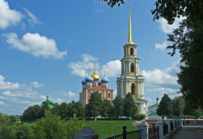 Прокуратура освободила от мусора территорию Рязанского кремля