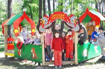 Детскому туберкулёзному санаторию в Солотче подарили сразу две игровые площадки