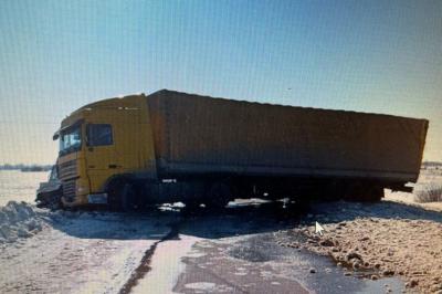 Под Спасском фура столкнулась с «Газелью»