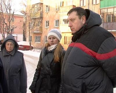 Александр Кулаев проинспектировал дворы на Маяковского