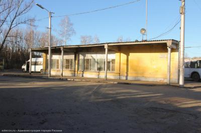 На здании диспетчерской на остановке «Комбайновый завод» починили крышу