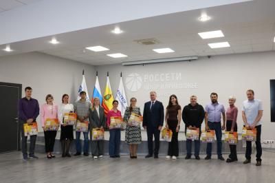 В «Россети Центр и Приволжье» вручили подарки первоклассникам из Рязанской области