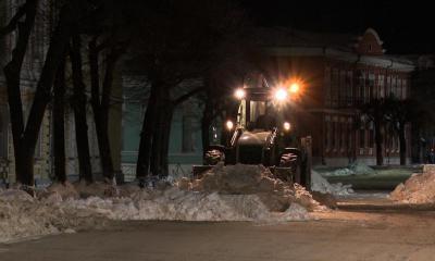 Рязанцев попросили не парковать машины вдоль улиц ночью