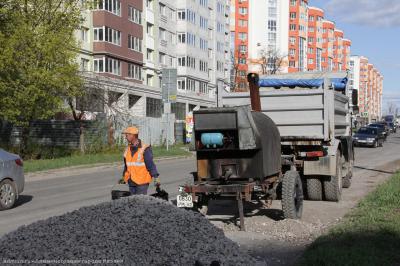 В Рязани залатали горячим асфальтобетоном 22 улицы