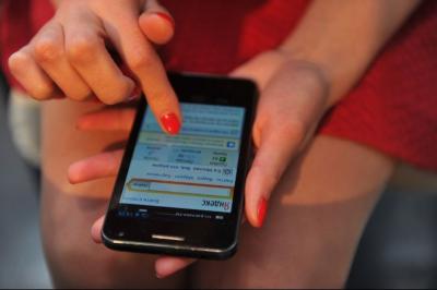 У ряжской продавщицы на рабочем месте умыкнули смартфон