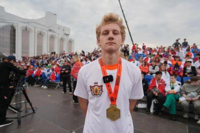 Павел Малков поздравил Максима Карелина с победой на Чемпионате высоких технологий