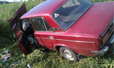 «Шестёрка» врезалась в опору ЛЭП неподалёку от Рязани