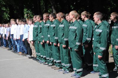 Рязанский колледж электроники устроил учащимся строевой смотр песни