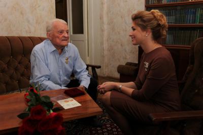 Глава Рязани Юлия Рокотянская навестила Почётных граждан города