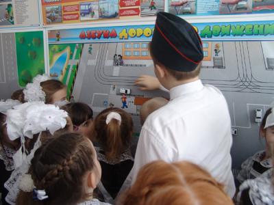 Шацким школьникам вручили удостоверения пешеходов