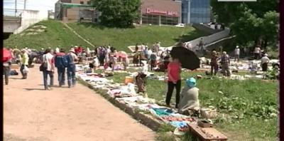 Барахолка на Лыбедском бульваре получила официальный статус только на бумаге