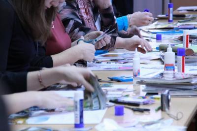 Рязанцев излечат сказкотерапией, музыкотерапией и куклотерапией