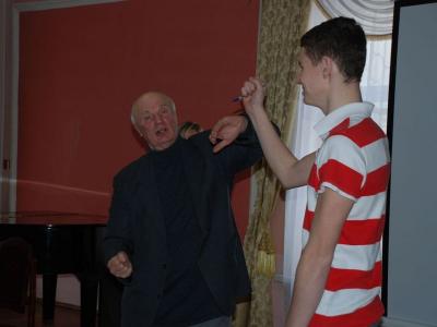 Рязанским школьникам показали приёмы самообороны