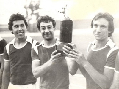 Валерий Яковлев (в центре)