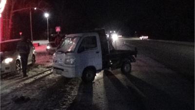 В Рязанском районе Daihatsu Hijet сбил двух женщин