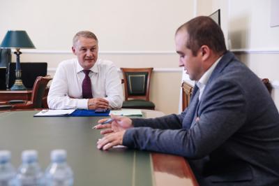 Аркадий Фомин встретился с участниками региональной кадровой программы «ГЕРОИ62»