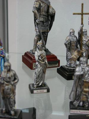 В рязанской библиотеке имени Горького можно приобрести пасхальную продукцию