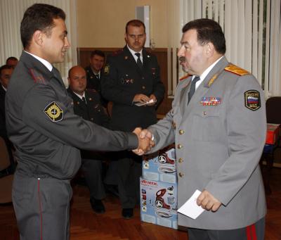 Анатолий Агошков поздравил сотрудников уголовного розыска с профессиональным праздником