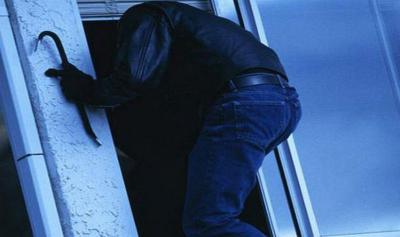 Голодный скопинец обокрал продуктовый магазин