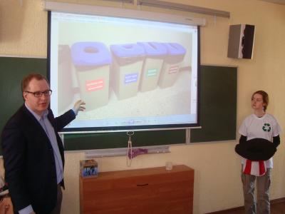 Рязанским школьникам рассказали про иностранный мусор