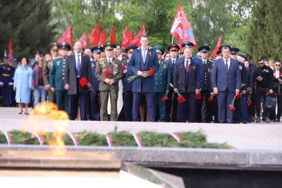 В Рязани прошла церемония возложения цветов к Вечному огню