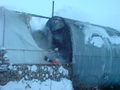 Близ Сапожка огонь повредил металлическое жилое помещение