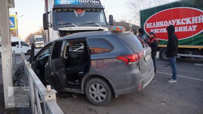 В Шацке большегруз проехал на «красный» и протаранил иномарку