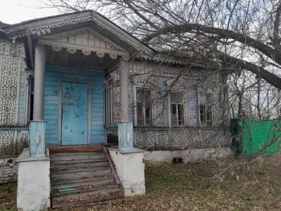 В Путятино разрушается самое красивое здание села