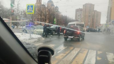 В Горроще в Рязани столкнулись две легковушки