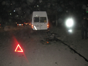 В Рязани мотоциклист протаранил стоящую маршрутку 