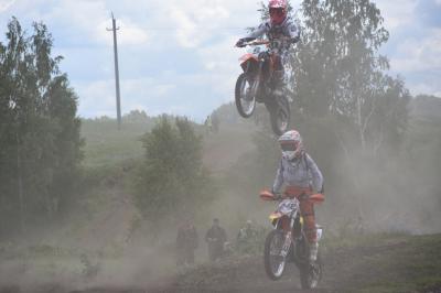 В Сасово прошёл межрегиональный мотокросс памяти Виктора Савина