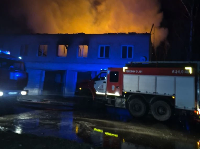На пожаре в Спасске спасли трёх человек