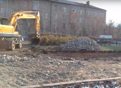 Рязанцев возмутило благоустройство сквера у памятника Молодцову