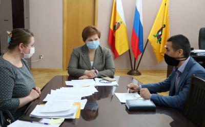 Елена Сорокина рассказала о строительстве школы в Кальном