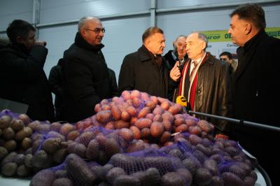 Рязанский губернатор оценил современное овощехранилище