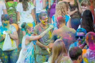 В честь Дня города рязанцы перепачкались с головы до ног