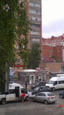 На улице Есенина маршрутка въехала в Chevrolet Lacetti