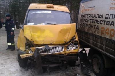 На въезде в Рязань грузовая «Газель» раздавила маршрутку с пассажирами
