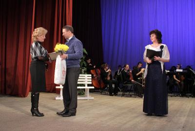 Аркадий Фомин поздравил работников культуры Шиловского района