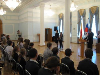 Юные рязанцы получили паспорта из рук Елены Царёвой