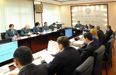 Олег Ковалёв поздравил налоговиков с наступающим профессиональным праздником